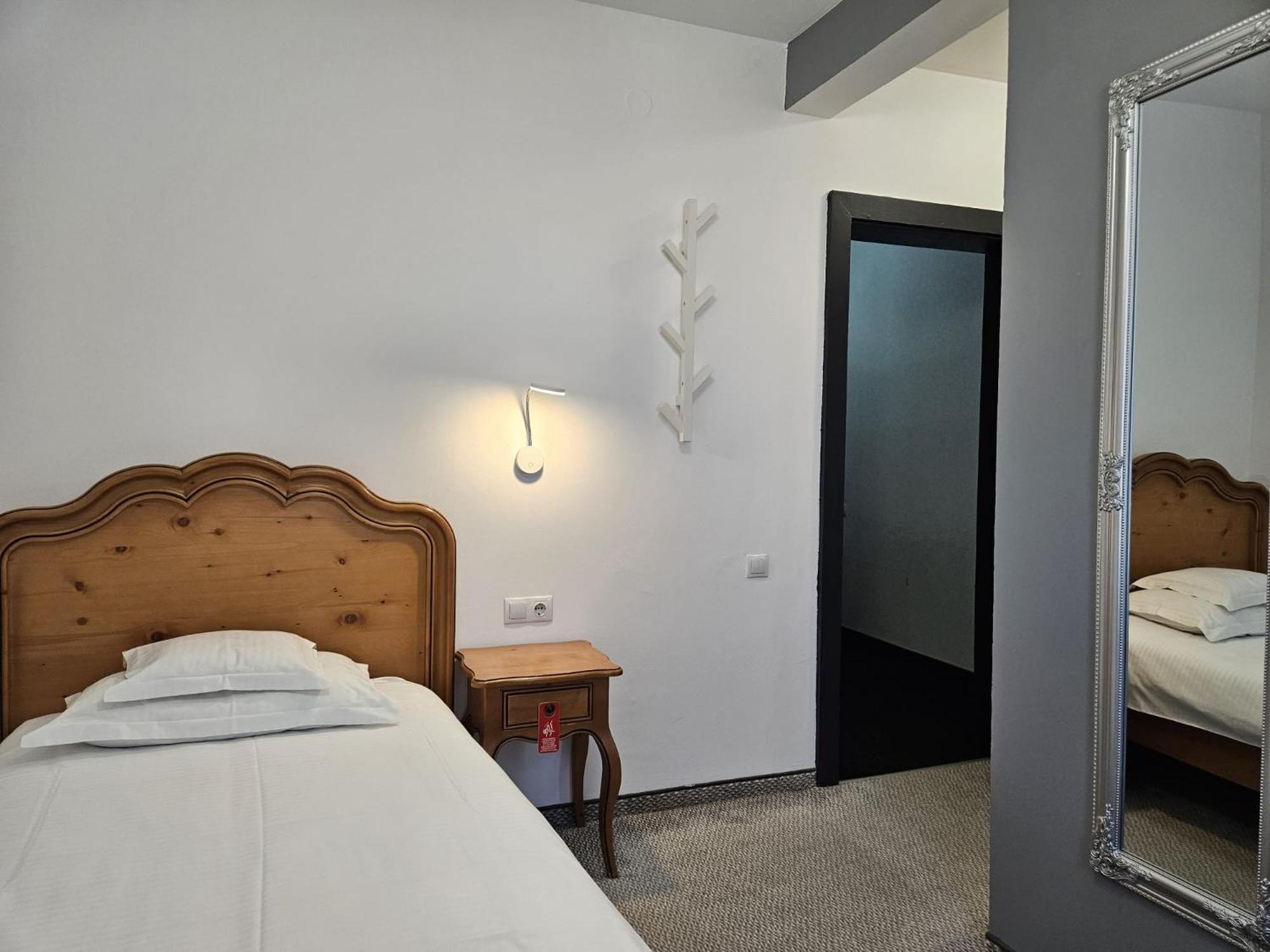 Meteor Central Cluj-Napoca Eksteriør bilde